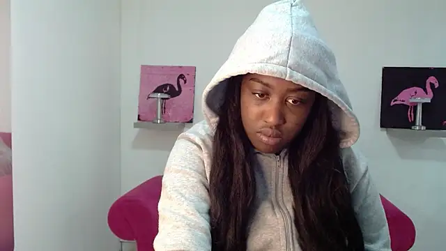 Snapshot of milykabombastik chatting on 09/29/25, 12:54 milykabombastik online show from 09/29/25, 12:54