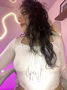 Zoe Serrat online show from 09/09/25, 12:37