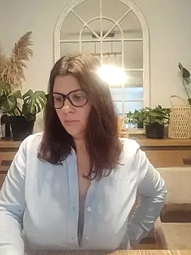 Aambre95Esexy online show from 10/17/25, 07:11