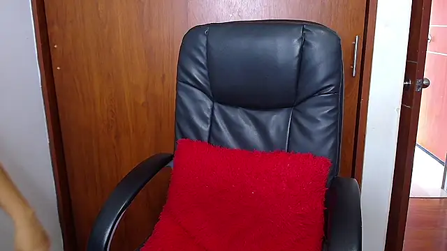 melikaronit2 online show from 10/29/25, 06:20