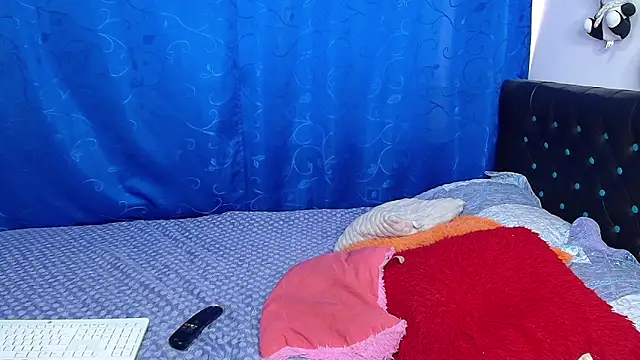 melikaronit2 online show from 11/18/25, 06:01