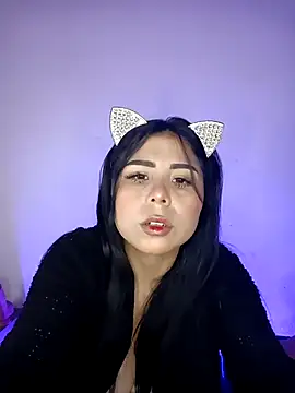 SiennaValera online show from 10/28/25, 06:32