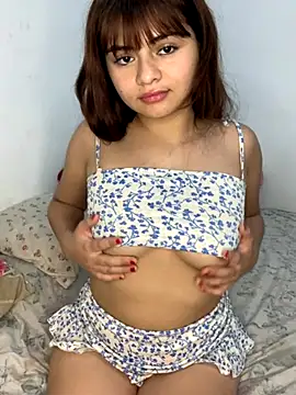 Snapshot of You_dirty_girl18 chatting on 11/04/25, 12:54 You dirty girl18 online show from 11/04/25, 12:54