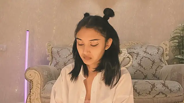 Rei ramiki online show from 10/14/25, 10:54