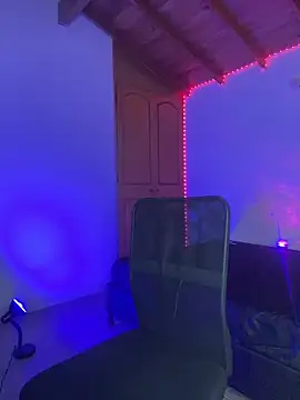 RickKrong  online show from 11/18/25, 05:56