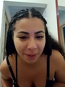 Snapshot of A_maddy chatting on 10/19/25, 02:18 A maddy online show from 10/19/25, 02:18