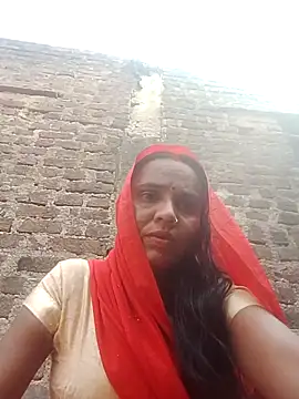 Snapshot of Sonia66w chatting on 10/12/25, 09:41 Sonia66w online show from 10/12/25, 09:41