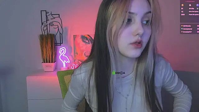 luna tin online show from 10/23/25, 12:54