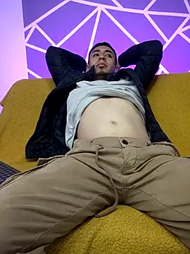 abnerdam01 online show from 09/19/25, 03:19