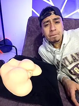 abnerdam01 online show from 09/26/25, 12:53