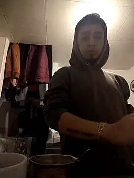 abnerdam01 online show from 10/01/25, 09:43