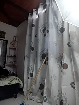 abnerdam01 online show from 10/15/25, 04:18