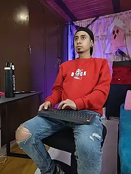 abnerdam01 online show from 10/24/25, 02:13