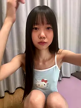 Snapshot of xinyu789 chatting on 10/22/25, 02:28 xinyu789 online show from 10/22/25, 02:28