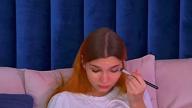 Snapshot of BellaMarebelle chatting on 10/17/25, 04:26 BellaMarebelle online show from 10/17/25, 04:26