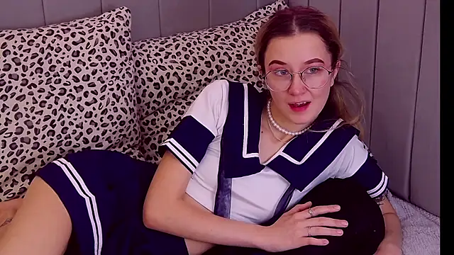 MaeLili online show from 11/07/25, 04:56