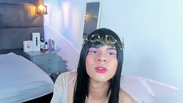 Slenna Moon online show from 10/31/25, 03:07