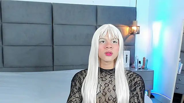 Slenna Moon online show from 11/15/25, 03:04