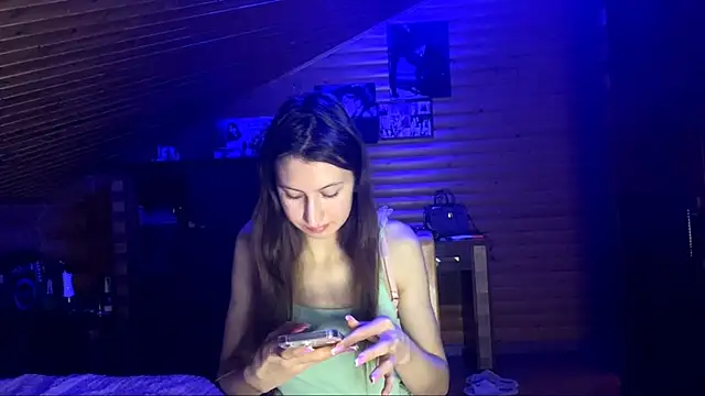 Shyselly online show from 10/15/25, 05:02