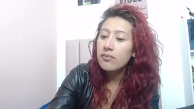 Chloe Wiild online show from 11/06/25, 03:40