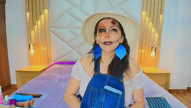 allie pearl online show from 10/31/25, 11:55