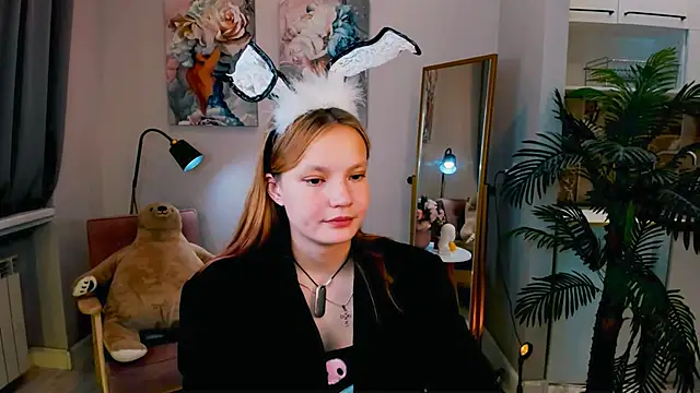 Snapshot of Ginger_Emma chatting on 09/13/25, 09:03 Ginger Emma online show from 09/13/25, 09:03