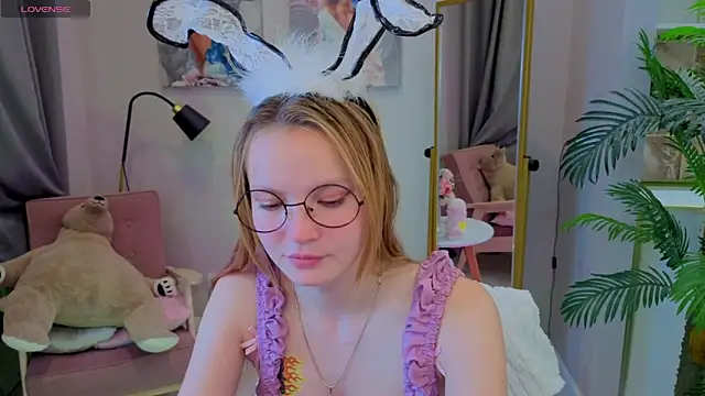 Snapshot of Ginger_Emma chatting on 09/20/25, 05:41 Ginger Emma online show from 09/20/25, 05:41