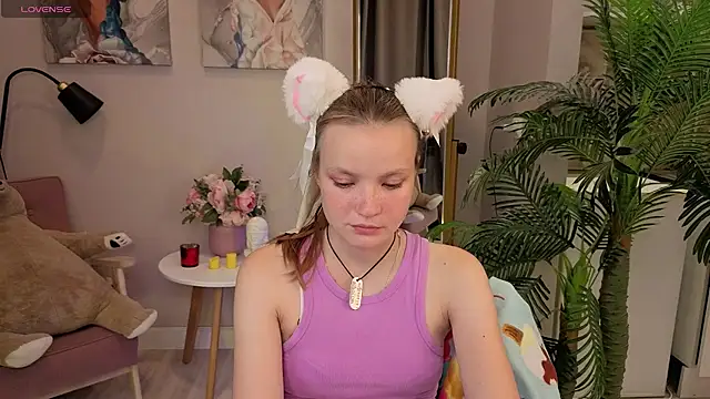 Snapshot of Ginger_Emma chatting on 09/21/25, 09:16 Ginger Emma online show from 09/21/25, 09:16