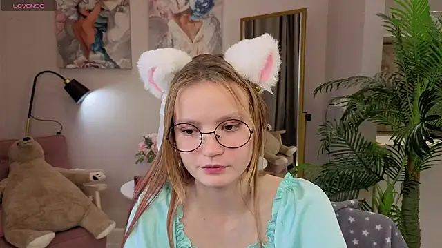 Snapshot of Ginger_Emma chatting on 09/22/25, 08:55 Ginger Emma online show from 09/22/25, 08:55