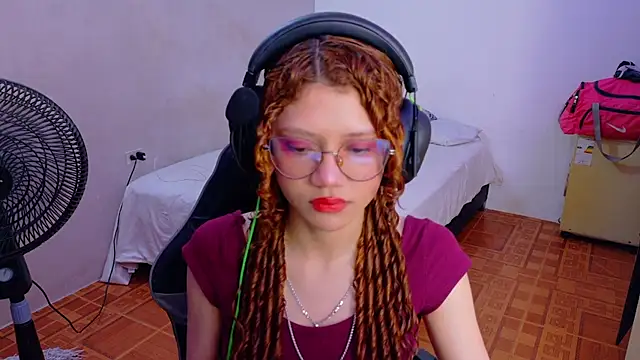 Birdie 0 online show from 11/04/25, 01:43