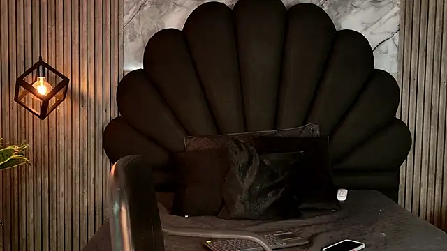 AlahyaPalmerR online show from 10/30/25, 03:52