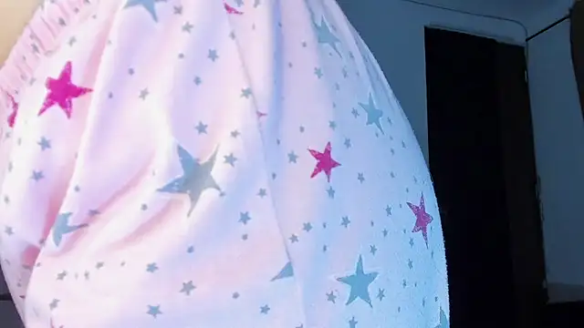 tianastone  online show from 10/27/25, 03:43