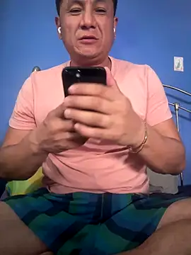 Snapshot of stevo170t chatting on 10/19/25, 08:09 stevo170t online show from 10/19/25, 08:09