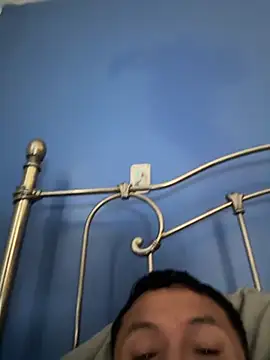 Snapshot of stevo170t chatting on 10/22/25, 02:06 stevo170t online show from 10/22/25, 02:06