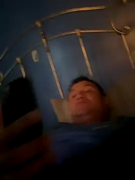 Snapshot of stevo170t chatting on 11/04/25, 12:48 stevo170t online show from 11/04/25, 12:48