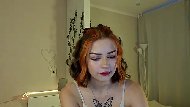 PurrrBerry online show from 09/18/25, 03:19