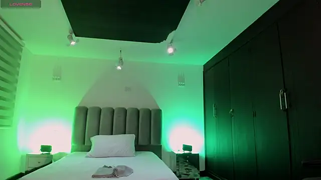 SkyThompson online show from 09/11/25, 04:12