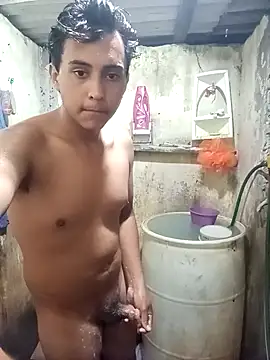 Snapshot of lalop221 chatting on 10/22/25, 05:30 lalop221 online show from 10/22/25, 05:30