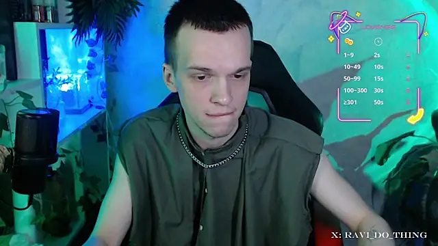 frozen boy online show from 10/31/25, 03:24