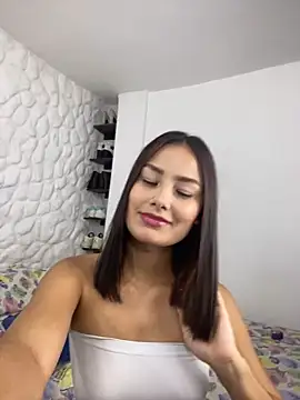 Snapshot of alasska_18 chatting on 09/12/25, 11:04 alasska 18 online show from 09/12/25, 11:04
