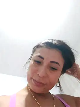 Snapshot of mia_mancinii chatting on 10/16/25, 04:57 mia mancinii online show from 10/16/25, 04:57