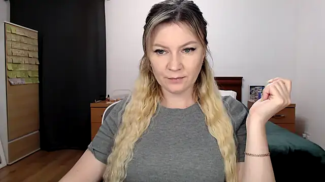 ParadiseAlina online show from 10/16/25, 07:15