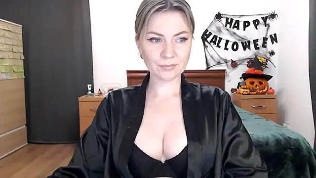 ParadiseAlina online show from 10/28/25, 07:27