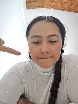 Snapshot of Freyacooper chatting on 10/13/25, 01:27 Freyacooper online show from 10/13/25, 01:27