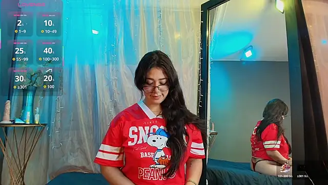 Snapshot of Shalyn_Lux chatting on 11/11/25, 11:21 Shalyn Lux online show from 11/11/25, 11:21