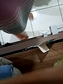 Snapshot of Gauderio40 chatting on 11/23/25, 01:05 Gauderio40 online show from 11/23/25, 01:05