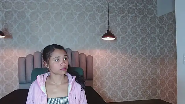 Kristall 06 online show from 10/19/25, 02:45