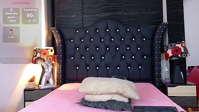 Snapshot of Keysha_Queen_ chatting on 10/01/25, 12:11 Keysha Queen online show from 10/01/25, 12:11