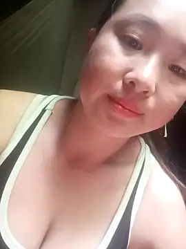 Snapshot of suki-lady chatting on 09/14/25, 04:00 suki-lady online show from 09/14/25, 04:00