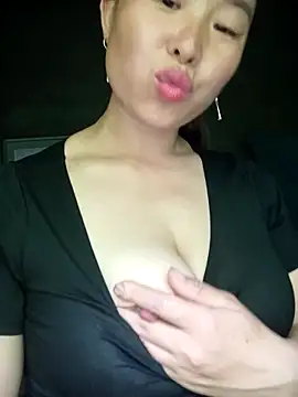 Snapshot of suki-lady chatting on 09/18/25, 04:58 suki-lady online show from 09/18/25, 04:58